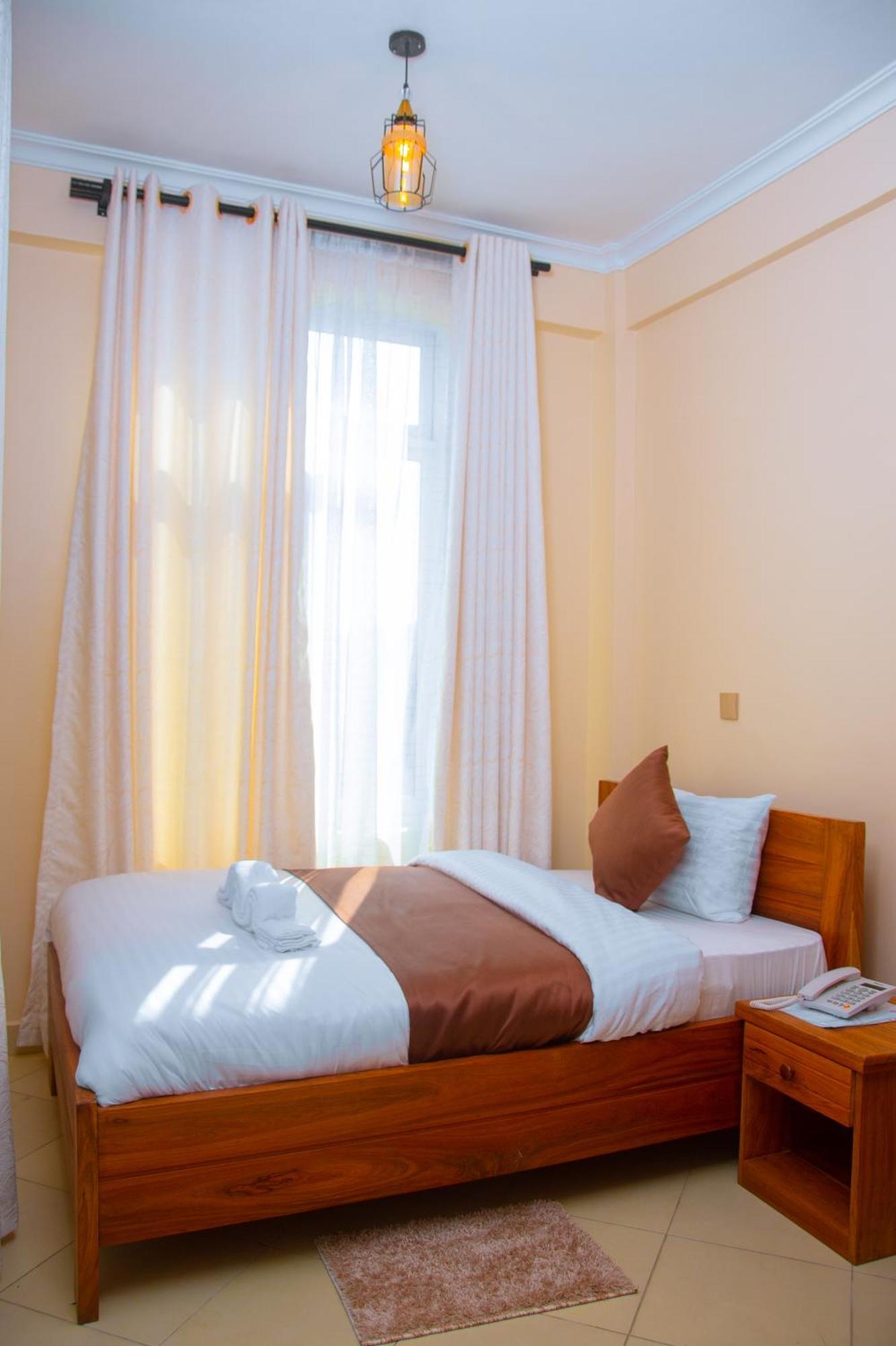 Aves Executive Hotel Arusha Exterior foto
