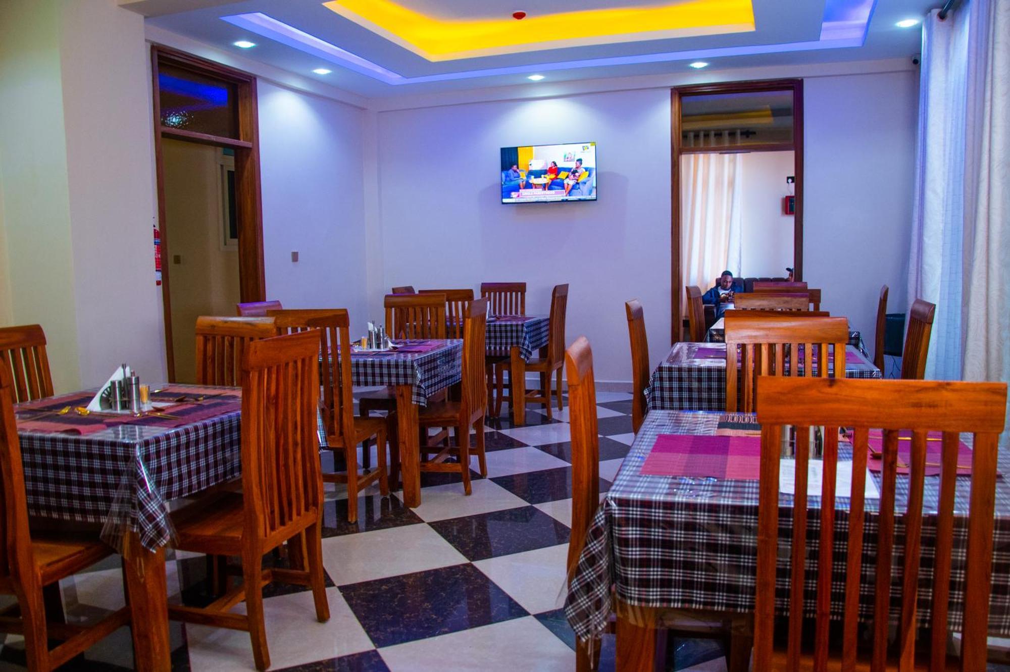 Aves Executive Hotel Arusha Exterior foto